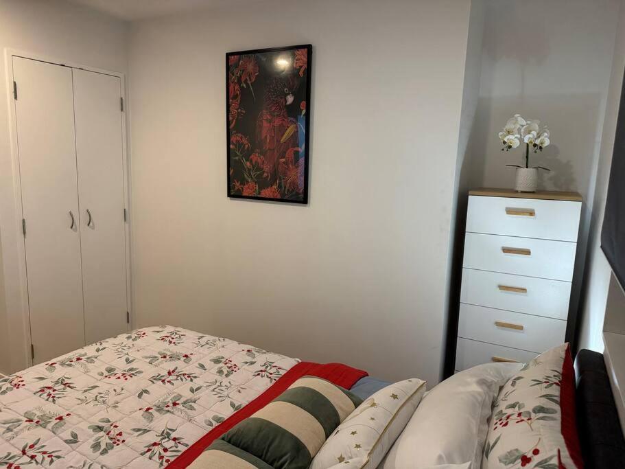 Stunning 3 Bd - 2 Bth City Apt - Pool & Carpark Auckland Exterior photo
